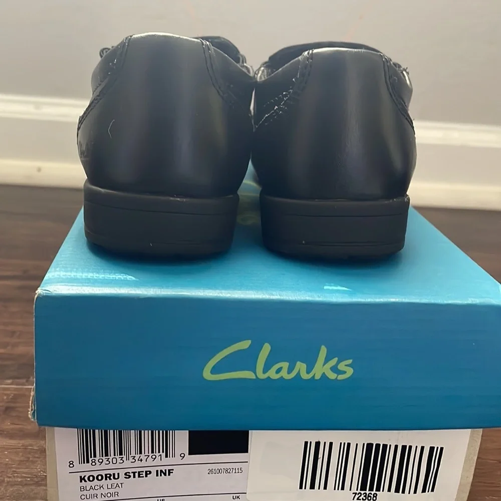 Clark’s Kori Step INF loafers, EUC